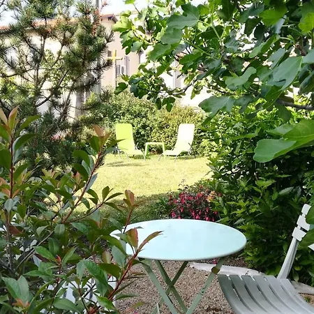 דירה Cosy Yssac-la-Tourette